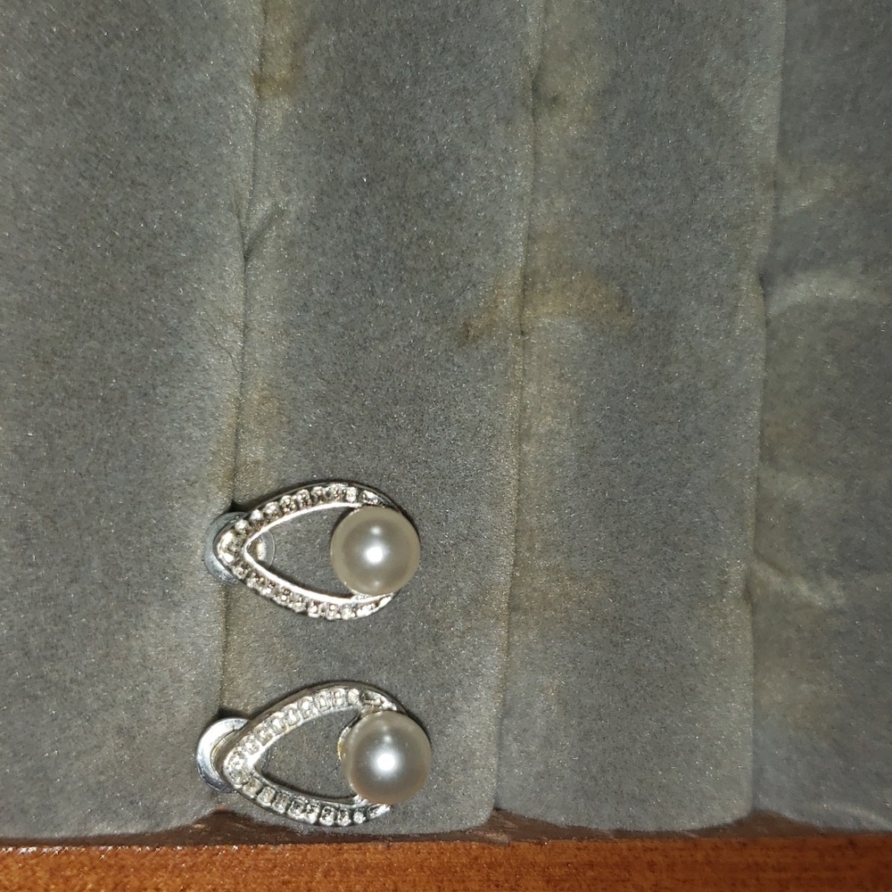 Pearl earrings